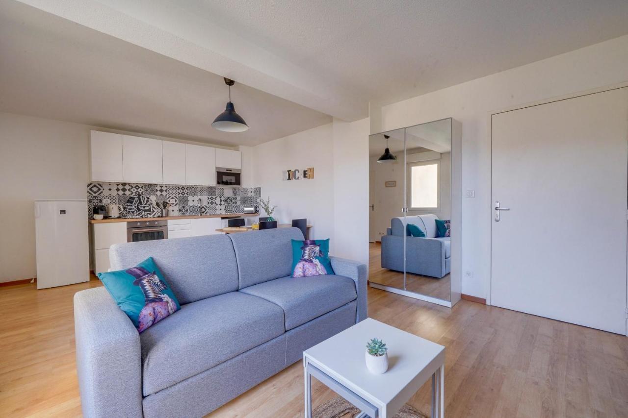 Apt De 30 M2 - 5 Min De Bordeaux - Terrasse - Parking سينون المظهر الخارجي الصورة
